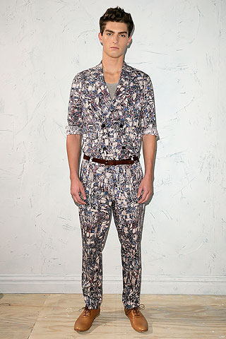 The Phillip Lim 3.1 show proves that he should just stay out of menswear...and I use that term very loosly here. This is like that Marni nonsense.