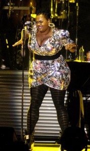 Now, I love me some Jill Scott, but she has that velvety smooth voice and it's not easy to see her doing a Rihanna thing, as shown here.