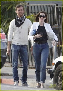 Anne Hathaway snagged Barack Obama's Mom Jeans.